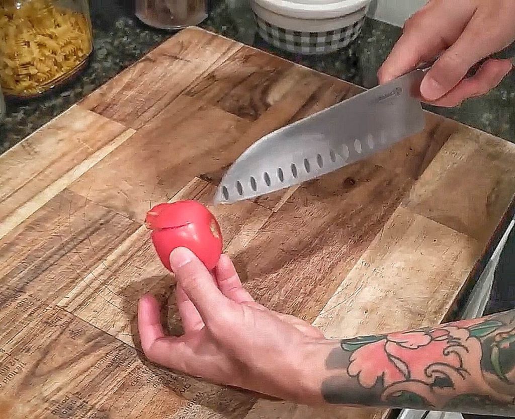 how to slice a tomato
